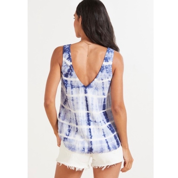 Cloth & Stone Women's Tie Dye Frayed Hem V-Neck Tank Top Blue White Size Small - Picture 2 of 13